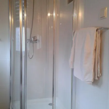 Bed and breakfast Residencial Lira -