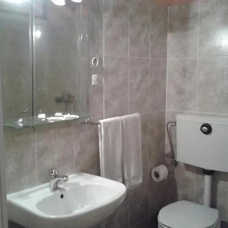 Residencial Lira - Bed and breakfast Oporto
