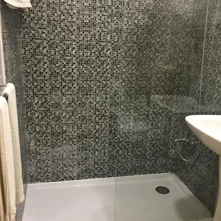 Residencial Lira - 2* Oporto